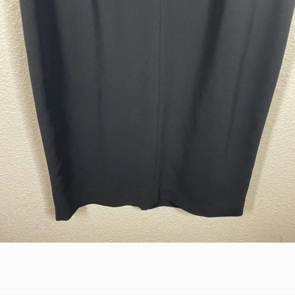 Diane Von Furstenberg 4 Tailored V Neck Sheath Dress Black Short Sleeves - Picture 5 of 10
